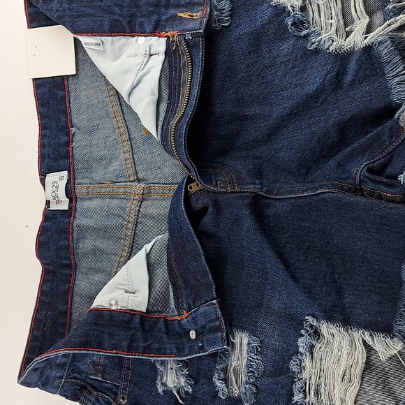 Track 23 Fashion Denim Dark Wash Size 13 Distressed Shorts - Picture 8 of 8